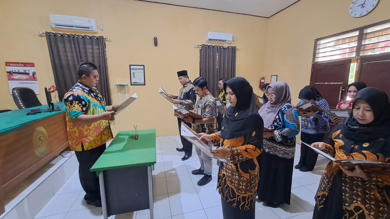 2. PENANDATANGAN PAK INTEGRITAS DAN PERJANJIAN KINERJA